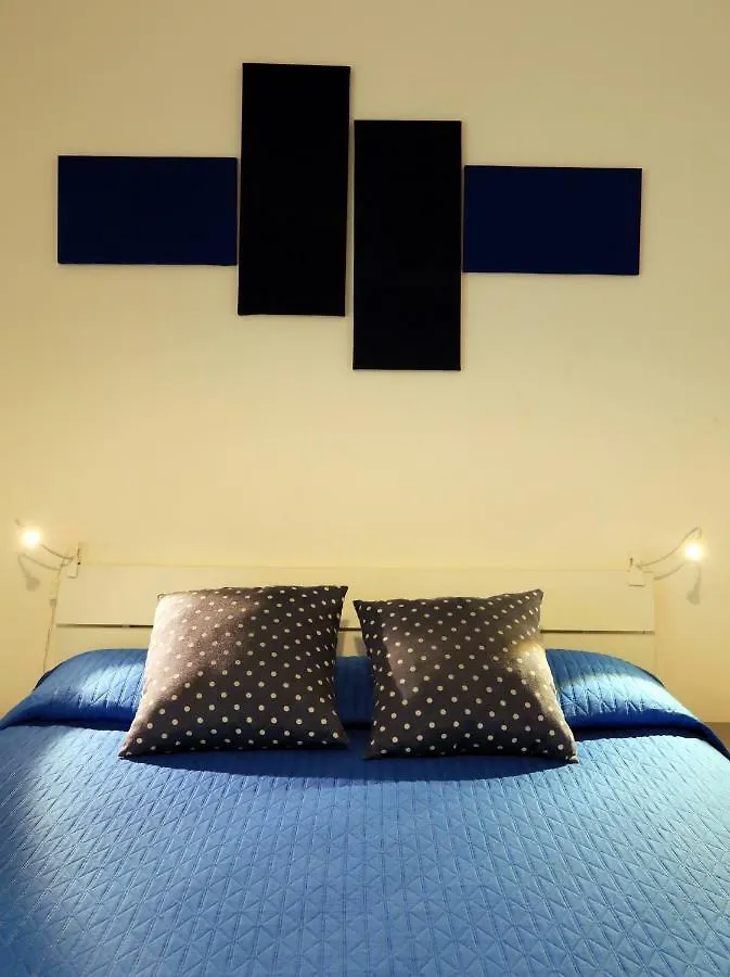 Primo Piano Guesthouse - Bari Policlinico 2*,